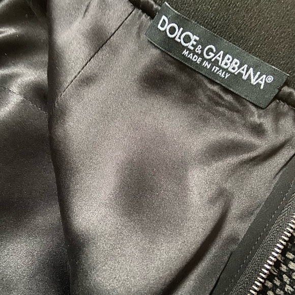 Dolce y Gabana pencil skirt - Picture 3 of 11